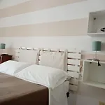 Aurora's House לינה וארוחת בוקר 3*