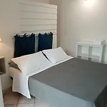 לינה וארוחת בוקר Aurora's House