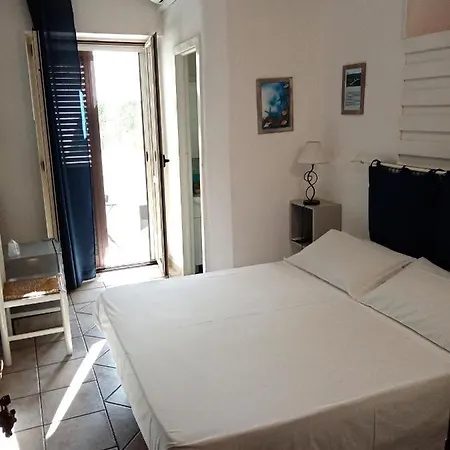 Aurora's House Couette-café Castellabate